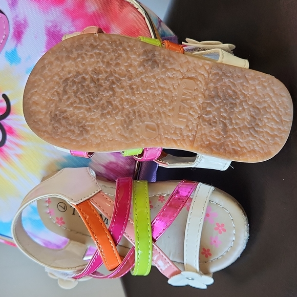 $2 Toddler sandals with purchase, sz 7 - Picture 6 of 6
